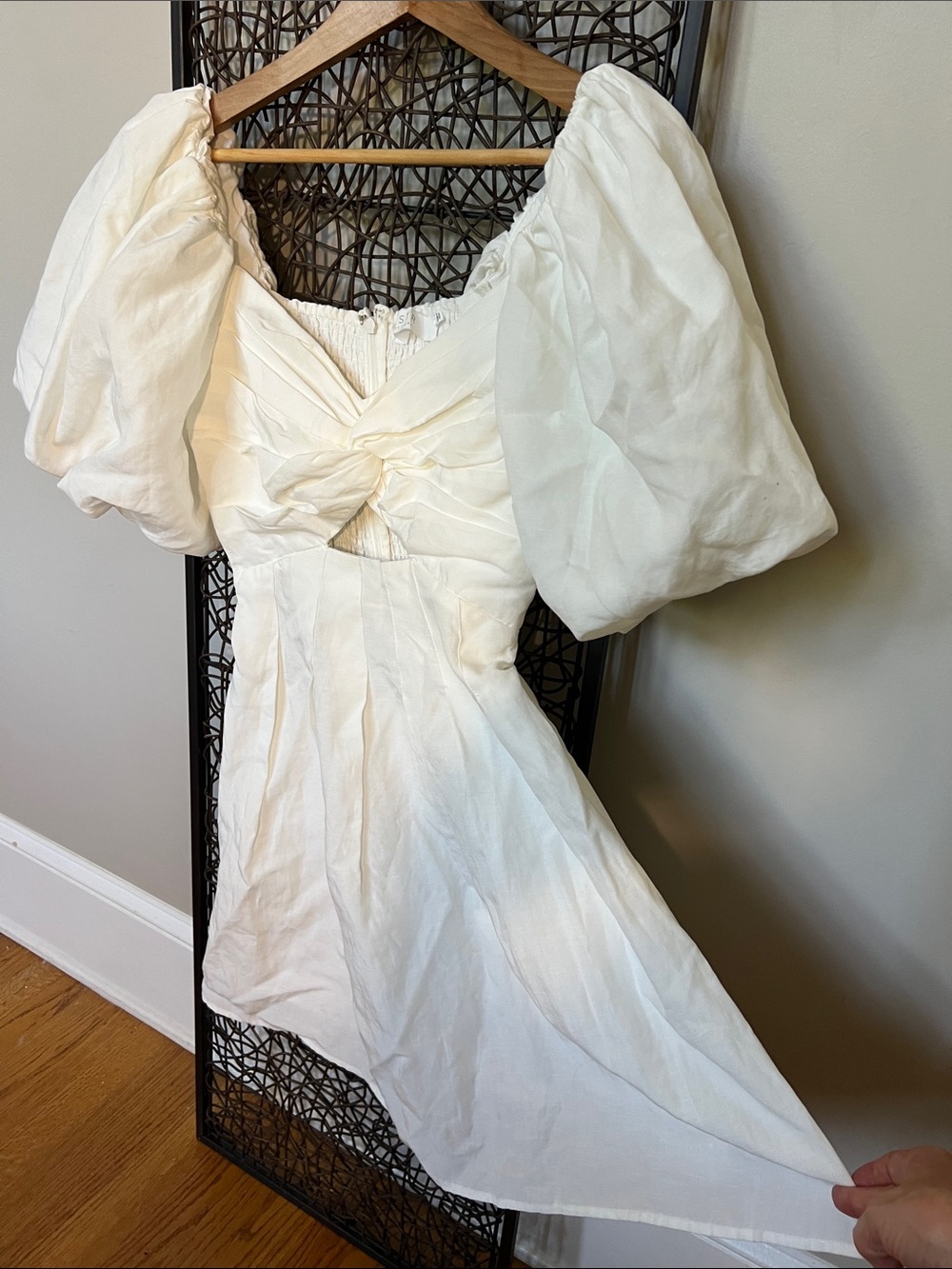 ASTR the Label Serilda white puff-sleeve minidress twist-front cutout bodice S